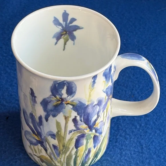 Ashen Blue Iris Floral Tea Mug with Lid & Strainer Rare Find. - Picture 3 of 13